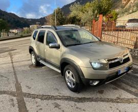 DACIA Duster 4x4 e gancio traino