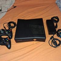 consolle xbox 360 nera ben tenuta. funzionante 