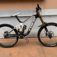 TREK SESSION 9.9 CARBON