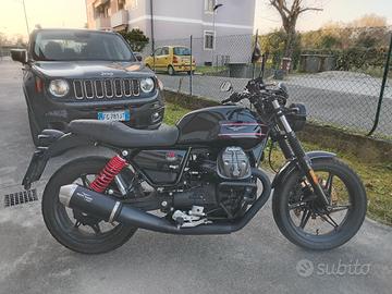 Moto Guzzi 850 V7 edizione speciale 2023