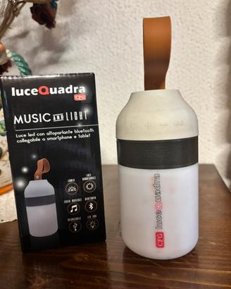 Luce a led e cassa bluetooth da campeggio