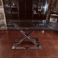 tavolo in cristallo e matallo