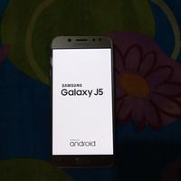  Smartphone samsung j5