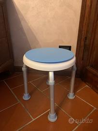 Sgabello doccia
