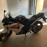 Honda CBR 250 R 2015
