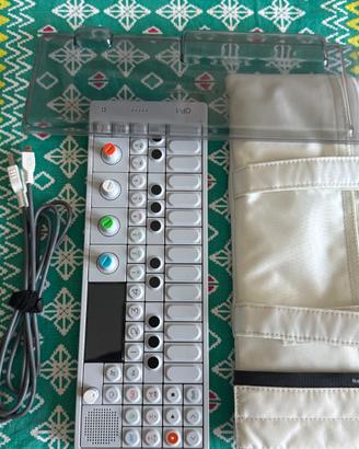 Sintetizzatore Teenage Engineering OP-1 Rev.