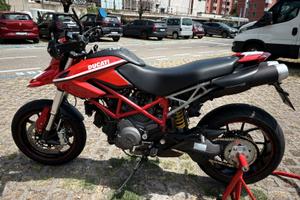 Ducati hypermotard 796