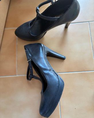 Décolleté con zeppa e cinturino alla caviglia