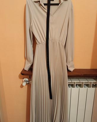semplice vestito beige