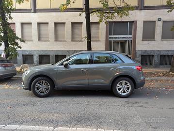 Audi Q3 35 1.5 tfsi Business Advanced s-tronic
