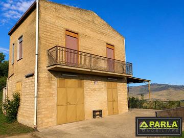 Villa di 16130 m² con 4 locali a Canicattì