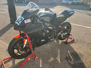 Suzuki gsx r 750 pista