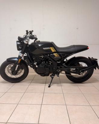 Moto Brixton 500 Crossfire