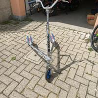 Monopattino a 3 ruote