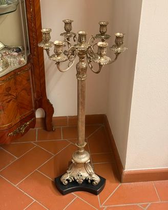 Candelabro da terra. Solo ritiro a mano.