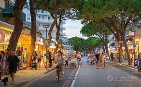 Negozio a Jesolo (VE) - Piazza Trieste