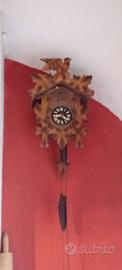 Antico orologio a cucù