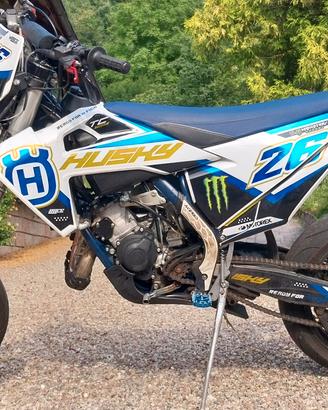 Husqvarna tc 125 omologata motard  enduro