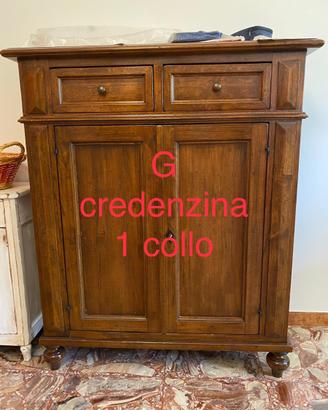 Credenzina in legno massello – stile classico