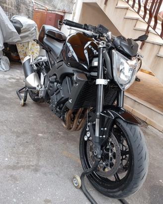 Yamaha fz1 naked total black