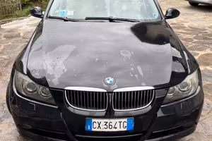 BMW e90 330D M-sport cambio automatico navigatore