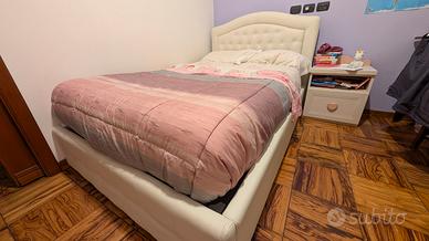 Letto a una piazza e mezza con cassone e materasso