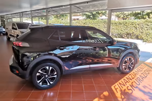 Peugeot 2008 diesel 130 S&S EAT8 Allure 2023