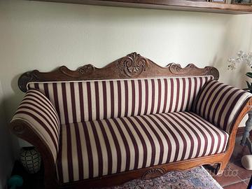 Arredo d’epoca: divano a barca, poltrone