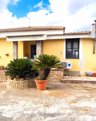 Alghero CASA INDIPENDENTE CON TERRENO