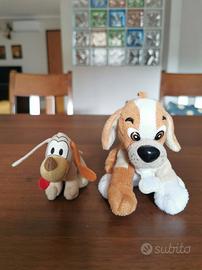 2 piccoli cagnolini in peluche+cestino 