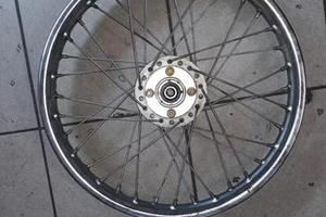 Cb Four 350 F '74: motore carburatori cerchio