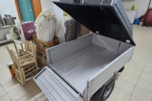 CARRELLO RIMORCHIO CHIUSO