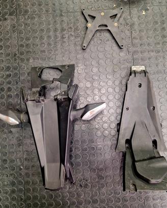 Portatarga + Parafango Interno Ducati Monster 696+