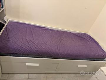 Letto singolo Ikea con letto estraibile e cassetti