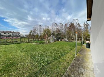 PORZIONE DI BIFAMILIARE A CASALE SUL SILE