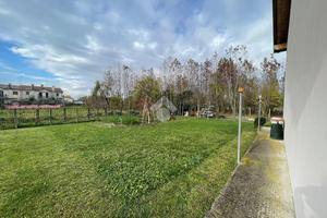 PORZIONE DI BIFAMILIARE A CASALE SUL SILE