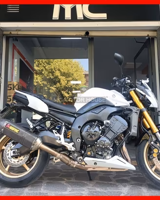 Yamaha fz 8 /permute/rate/ +akrapovic+mono ohlins+