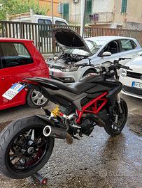 DUCATI HYPERMOTARD 821