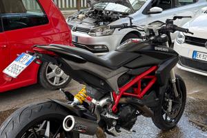 DUCATI HYPERMOTARD 821