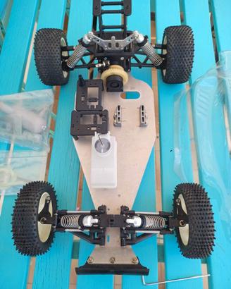 auto R/C scoppio storm wing vintage