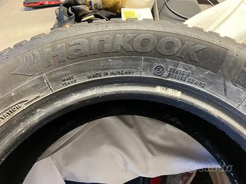 Pneumatici invernali Hankook usati 195/60 R15