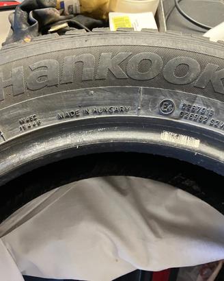 Pneumatici invernali Hankook usati 195/60 R15