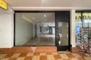 NEGOZIO A DESENZANO DEL GARDA