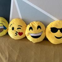 4 cuscini emoticons