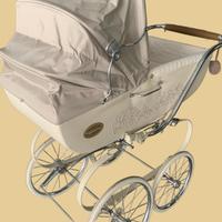 Inglesina balestrino color beige e tortora.