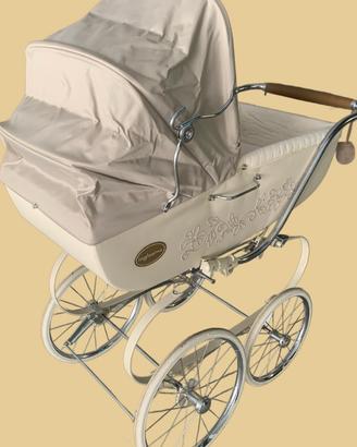 Inglesina balestrino color beige e tortora.