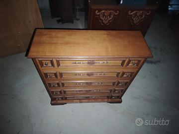 scarpiera in legno di noce 