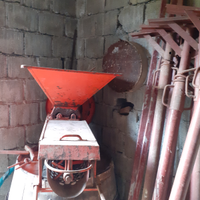 Pigiaderaspatrice per uva manuale