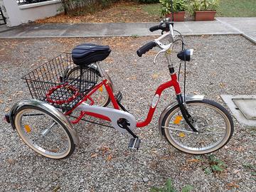 triciclo per adulti