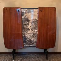 Mobile guardaroba d'epoca vintage